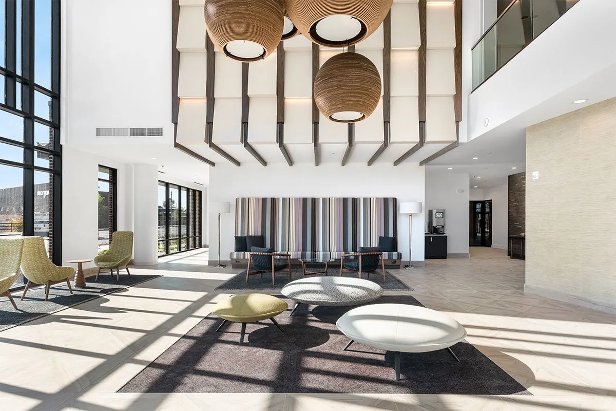 Lobby lounge at Waterford Bluffs in Ohio City