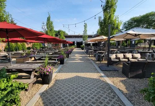 Patio at Lakewood Truck Park