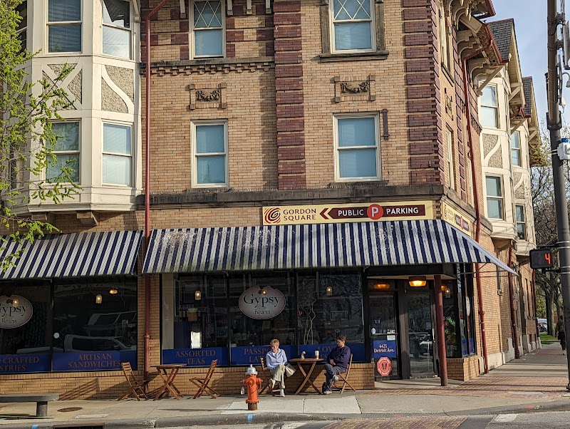 Gypsy Beans storefront and sidewalk seating