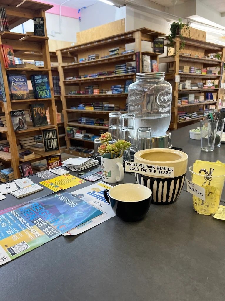 Horizontal Coffee & Books coffee shop