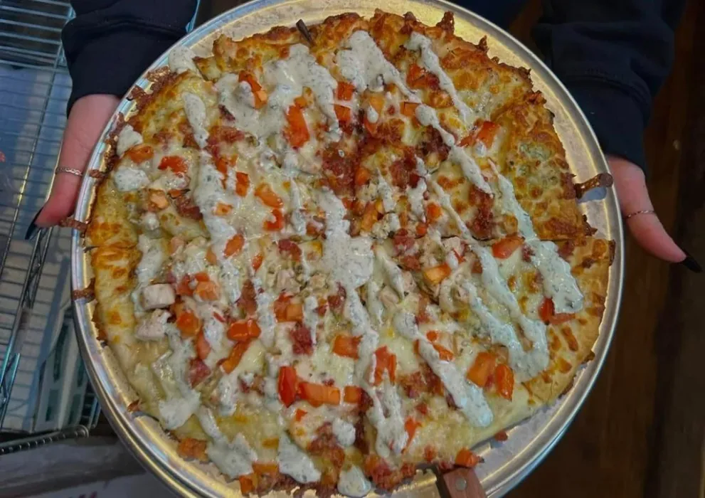 Pizza from Old School Pizza & Wings