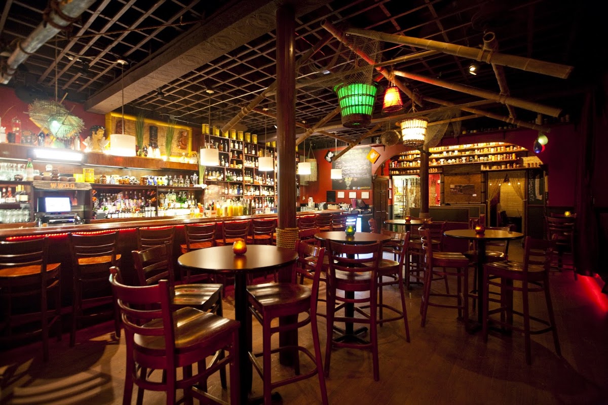 Porco Lounge & Tiki Room in Tremont